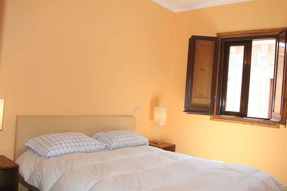 Vidre Home - Plaza Real Barcelona Buitenkant foto