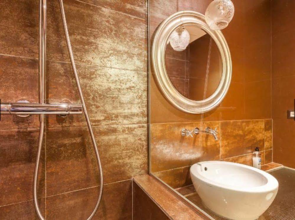 Vidre Home - Plaza Real Barcelona Buitenkant foto