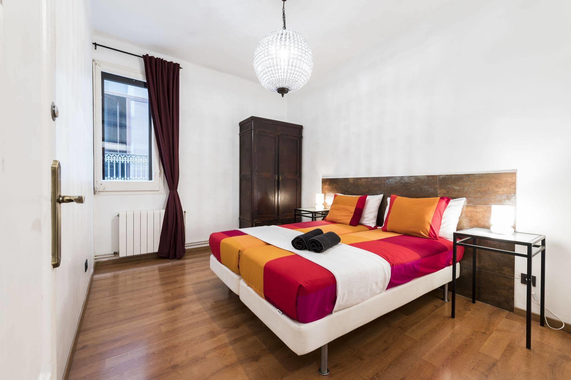 Vidre Home - Plaza Real Barcelona Buitenkant foto